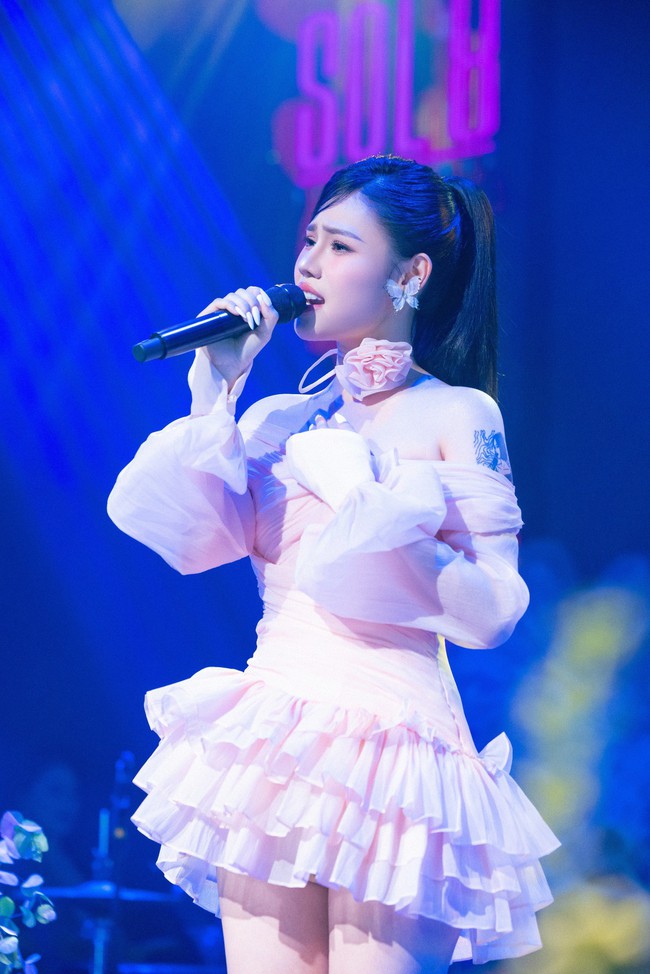 Ca sĩ Mars Anh Tú đồng hành cùng con gái Linh Nhi theo nghiệp ca hát - Ảnh 1.
