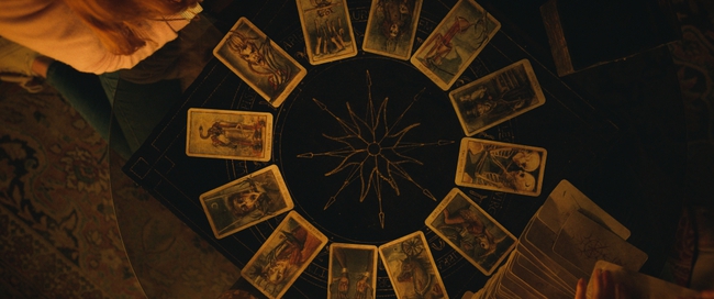 'Tarot' - Phim kinh dị khám phá bí ẩn ma quái qua các lá bài - Ảnh 3.