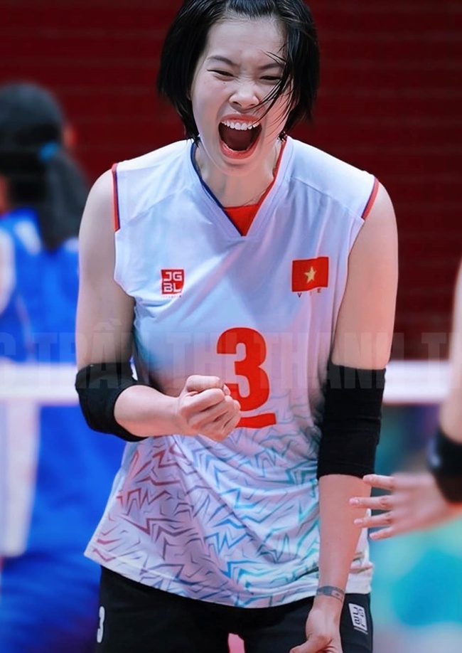 Thanh Thúy là VĐV bóng chuyền nữ Việt Nam thi đấu ở nhiều giải VĐQG nước ngoài nhất