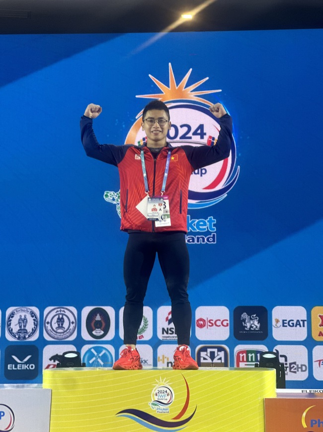 Lực sĩ Trịnh Văn Vinh: “Tôi đặt mục tiêu giành huy chương Olympic 2024” - Ảnh 1.