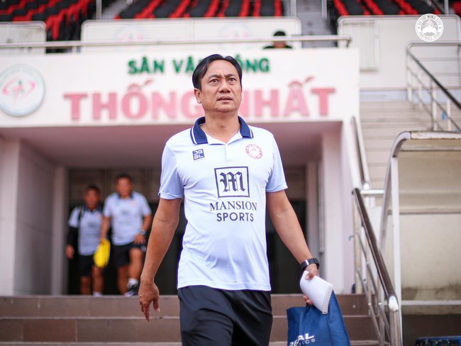 Tin nóng bóng đá Việt 4/4: HLV Troussier tiết lộ dự định tương lai, HLV Gong Oh Kyun có thể trở lại V-League - Ảnh 6.