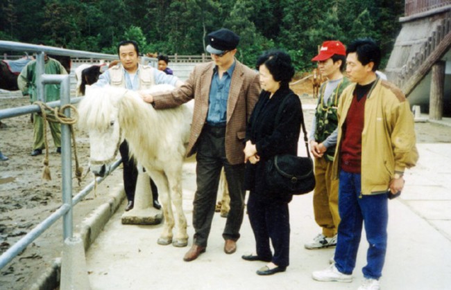 Đạo diễn 'Tây du ký' 1986 Dương Khiết vượt dư luận để kết hôn với người kém 14 tuổi và cái kết - Ảnh 5.