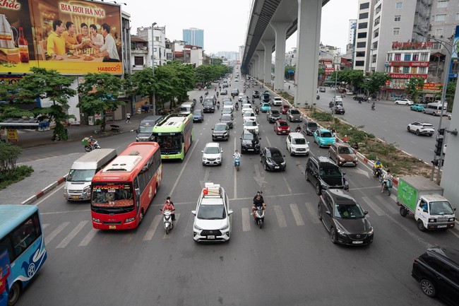 Giao thông ngày cuối dịp lễ 30/4 - 1/5 không xảy ra tắc nghẽn kéo dài - Ảnh 1.