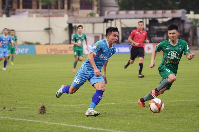 Tiền đạo U23 Việt Nam đưa SHB Đà Nẵng đến gần V-League - Ảnh 1.