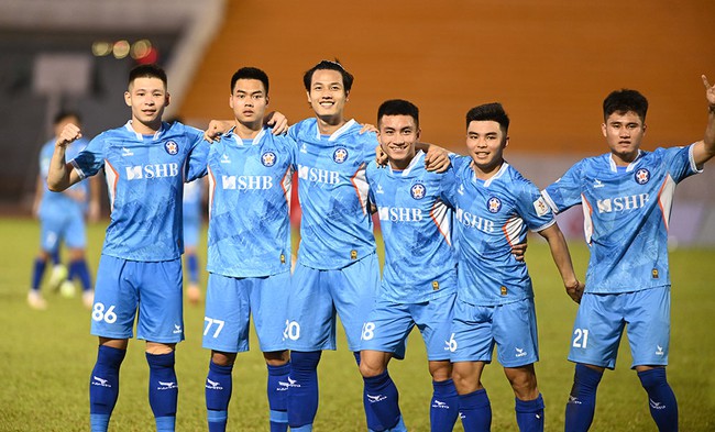 Tiền đạo U23 Việt Nam đưa SHB Đà Nẵng đến gần V-League - Ảnh 2.