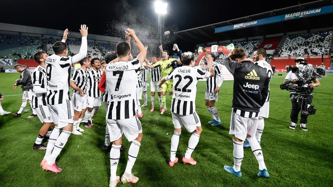 Juventus thắng nghẹt thở chung kết Coppa Italia, chính thức thoát cảnh 'trắng tay' - Ảnh 3.