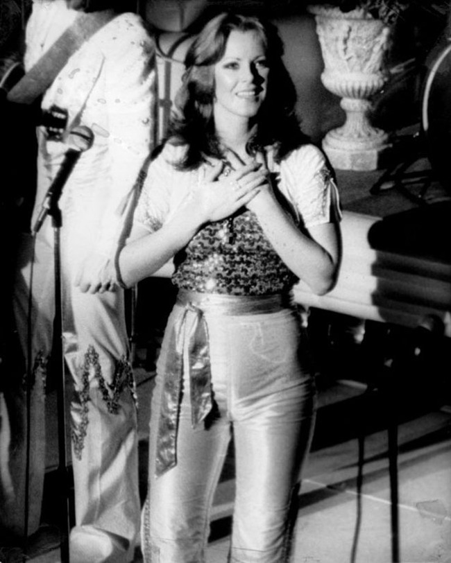 (Bài đăng Chủ nhật) ABBA 50 năm sau chiến thắng Cuộc thi Ca khúc Eurovision: Hôn nhân đổ vỡ, bi kịch gia đình… - Ảnh 7.