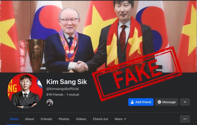 HLV Kim Sang Sik bị làm giả facebook, công ty đại diện lên tiếng khẩn cấp - Ảnh 2.