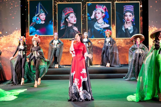 Tiết mục Opening trong Đêm chung kết hoa hậu đại sứ du lịch Việt Nam gây ấn tượng xuất sắc - Ảnh 2.