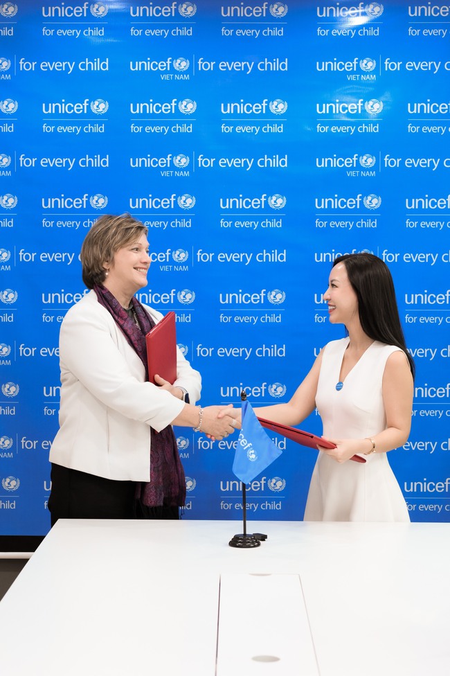 Hannah Olala quyên góp 1 triệu USD cho UNICEF Việt Nam - Ảnh 1.