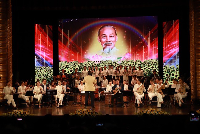Phát động bình chọn 50 tác phẩm văn học và nghệ thuật biểu diễn Việt Nam sau ngày đất nước thống nhất - Ảnh 4.