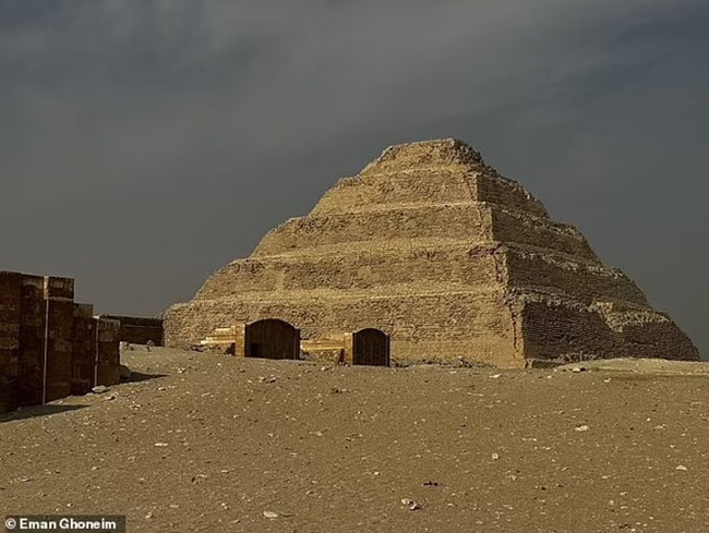 (Bài đăng Chủ nhật) Bí ẩn về kim tự tháp Ai Cập cuối cùng đã được giải đáp? - Ảnh 4.