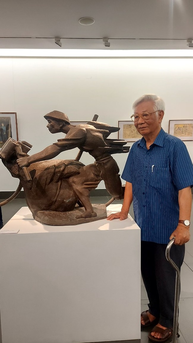 Nhà điêu khắc Lưu Danh Thanh: 'Cả nước ra trận' từ chiếc xe đạp thồ - Ảnh 5.
