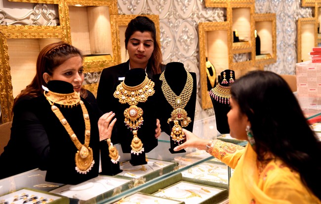 Thị trường vàng, tỷ giá - Bài 3: Kinh nghiệm ngăn chặn 'vàng hóa' của Ấn Độ - Ảnh 1.