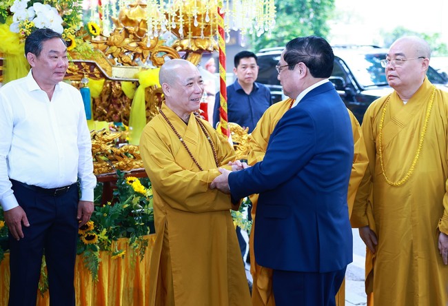 Thủ tướng Phạm Minh Chính chúc mừng Đại lễ Phật đản Phật lịch 2568 - Ảnh 3.