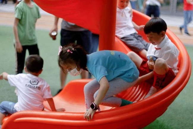 Tỷ lệ thanh niên Hong Kong (Trung Quốc) muốn có con thấp kỷ lục - Ảnh 1.