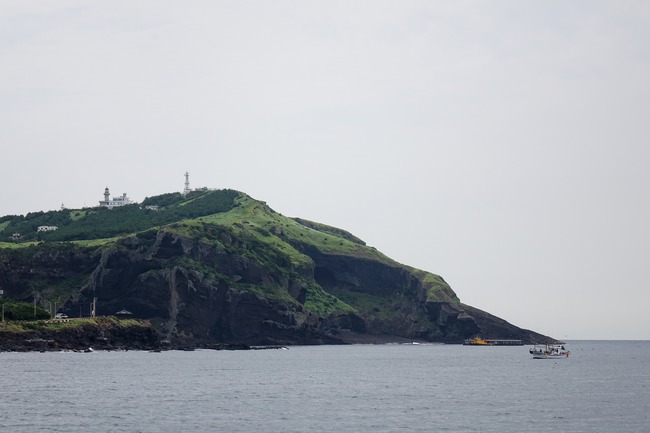 Du khách Trung Quốc và Nhật Bản đổ xô đến Busan và đảo Jeju  - Ảnh 3.