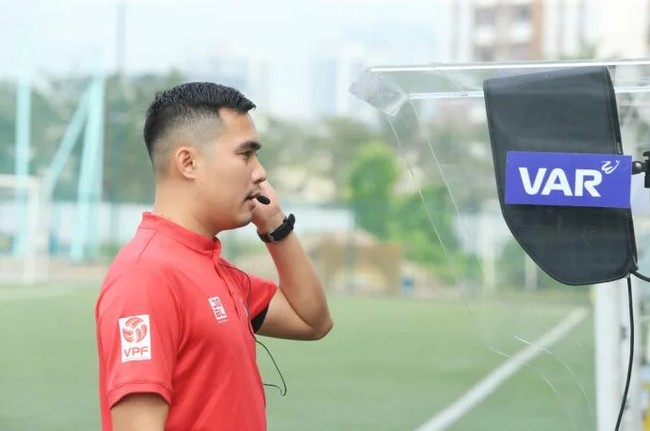 Tin nóng bóng đá Việt 3/5: Lộ diện trợ lý của tân HLV ĐT Việt Nam, AFC họp thay đổi thể thức giành vé dự World Cup - Ảnh 6.