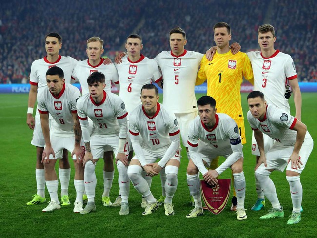 Matty Cash bị loại khỏi đội hình sơ bộ của Ba Lan tham dự EURO 2024 - Ảnh 1.