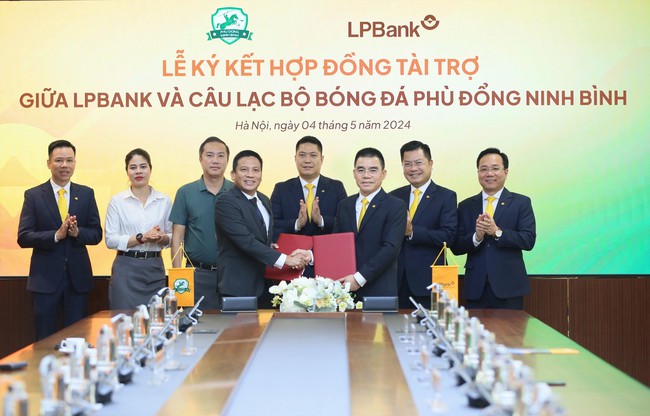 LPBank - nhà tài trợ CLB bóng đá Phù Đổng Ninh Bình - Ảnh 2.