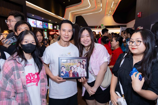 Cine tour Lật mặt 7 của Lý Hải “vỡ trận” trong tình yêu thương của khán giả  - Ảnh 4.