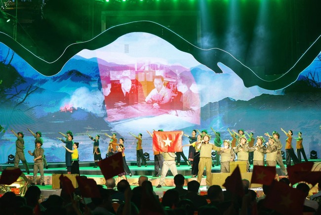Cầu truyền hình 'Dưới lá cờ quyết thắng' kỷ niệm 70 năm Chiến thắng Điện Biên Phủ - Ảnh 8.