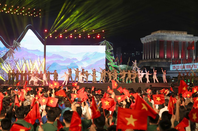 Cầu truyền hình 'Dưới lá cờ quyết thắng' kỷ niệm 70 năm Chiến thắng Điện Biên Phủ - Ảnh 6.