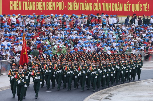 Lễ kỷ niệm 70 năm Chiến thắng Điện Biên Phủ được cử hành trang trọng - Ảnh 3.