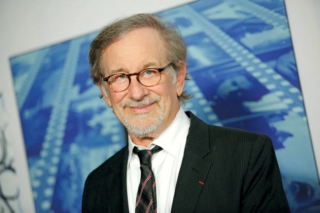 Steven Spielberg chuyển thể tiểu thuyết bán chạy nhất 2023 - Ảnh 1.