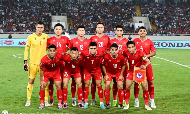 HLV Kim Sang Sik và mối bận tâm bất ngờ của đội tuyển Việt Nam - Ảnh 2.