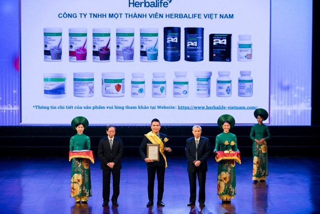 Herbalife Việt Nam đạt giải thưởng &quot;Sản Phẩm Vàng Vì Sức Khỏe Cộng Đồng năm 2024&quot; - Ảnh 1.