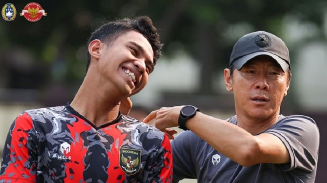 HLV Shin Tae-yong nhận lỗi về mình vì không khuyên răn thần đồng bóng đá Indonesia - Ảnh 2.