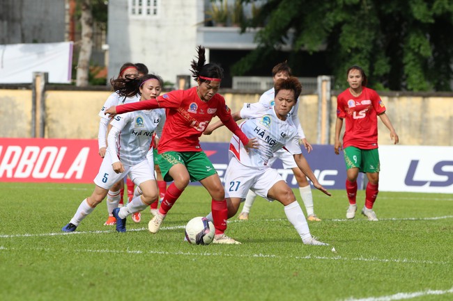 Không Huỳnh Như, giải bóng đá nữ VĐQG 2024 vẫn quyết liệt - Ảnh 1.