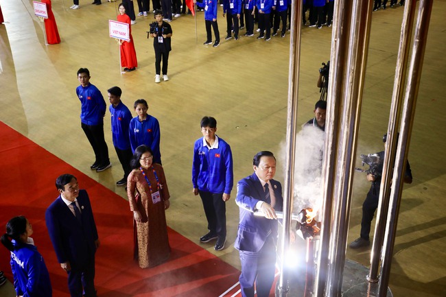 Đại hội Thể thao học sinh Đông Nam Á chính thức khai mạc tại Đà Nẵng - Ảnh 1.