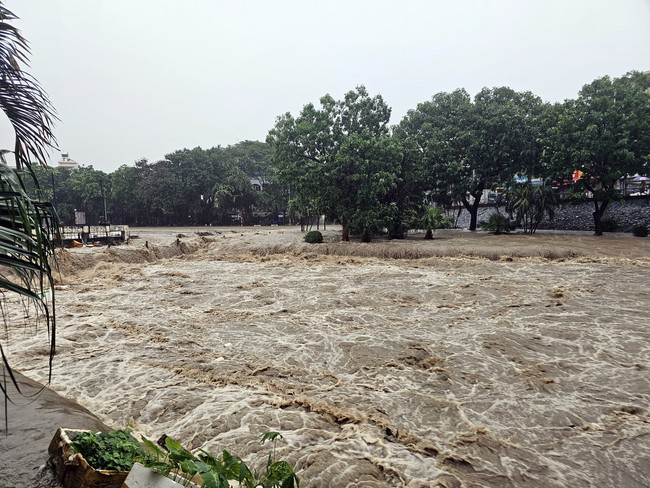 Quảng Ninh: Khẩn trương khắc phục hậu quả mưa lũ - Ảnh 4.