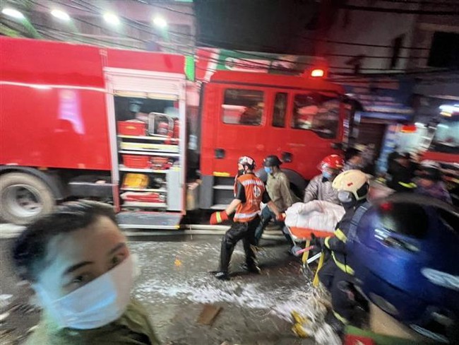 Vụ cháy tại Định Công Hạ, Hà Nội: Phát hiện 4 thi thể nạn nhân - Ảnh 1.