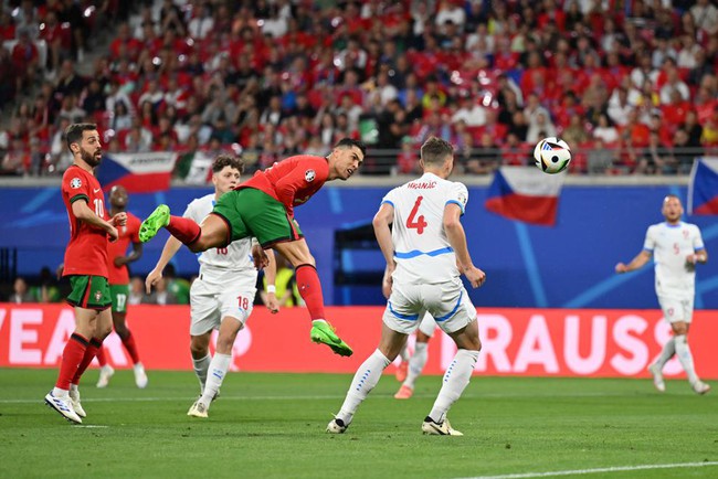 TRỰC TIẾP bóng đá VTV5 VTV6 Bồ Đào Nha vs CH Séc: Chưa có bàn thắng (0-0, H2) - Ảnh 11.