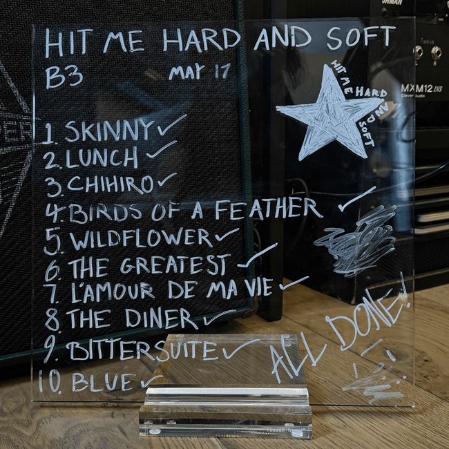 Album 'Hit Me Hard and Soft': Mê cung âm nhạc diệu kỳ của Billie Eilish - Ảnh 5.