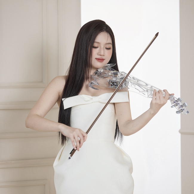 Nghệ sĩ Violin Quỳnh Như ra mắt album &quot;Viollage&quot; với những bản nhạc quê hương - Ảnh 4.