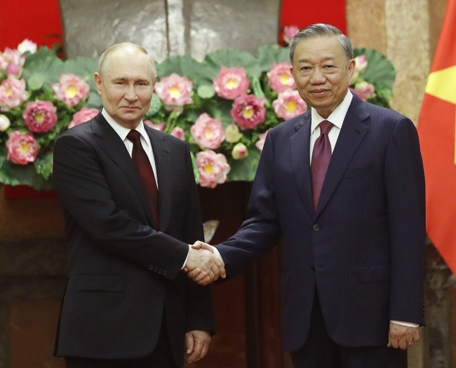 Chủ tịch nước Tô Lâm chủ trì lễ đón chính thức Tổng thống Liên bang Nga Vladimir Putin - Ảnh 4.