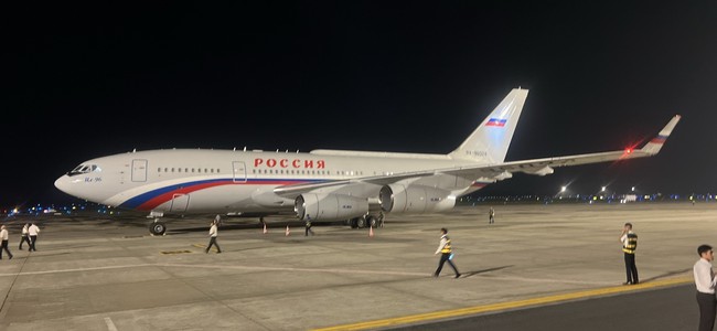 Tổng thống Liên bang Nga Vladimir Putin bắt đầu chuyến thăm cấp Nhà nước tới Việt Nam - Ảnh 7.