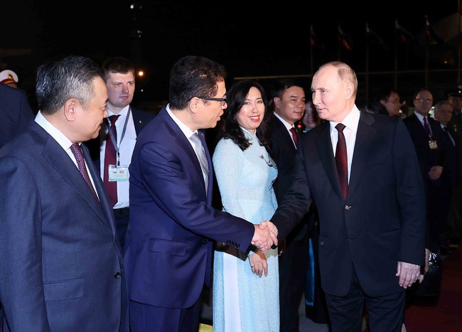 Tổng thống Liên bang Nga Vladimir Putin kết thúc tốt đẹp chuyến thăm cấp Nhà nước tới Việt Nam - Ảnh 2.