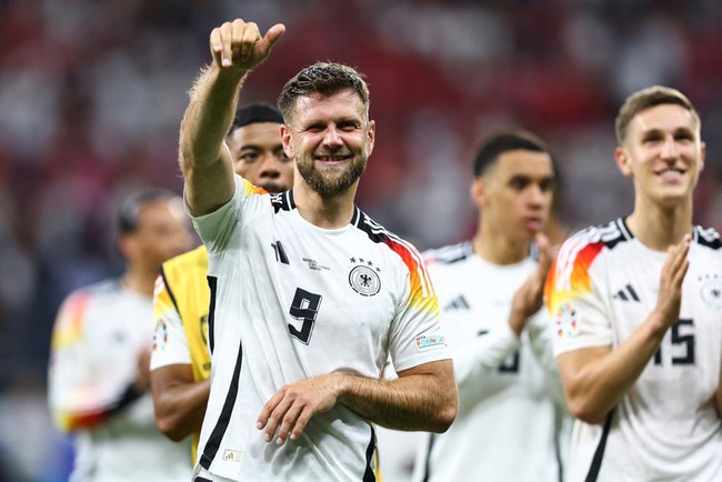 Tin nóng thể thao sáng 24/6: ĐT Đức thoát hiểm trước Thụy Sĩ, UEFA tăng cường an ninh vì Ronaldo - Ảnh 1.