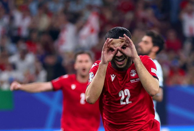 TRỰC TIẾP bóng đá Georgia vs Bồ Đào Nha (2-0), CH Séc vs Thổ Nhĩ Kỳ (1-2): Cú sốc lớn nhất EURO - Ảnh 7.