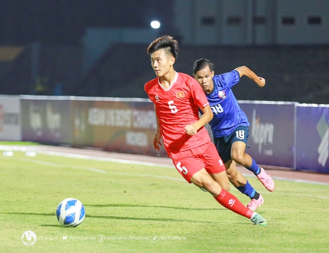 ‘U16 Việt Nam hoà Campuchia do điểm yếu tâm lý’ - Ảnh 1.