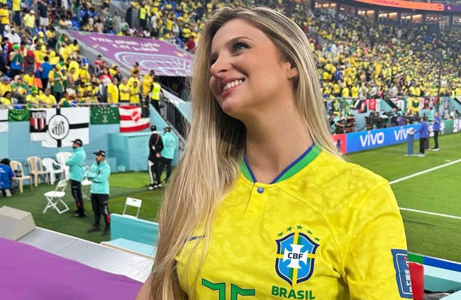 Bạn gái sao Brazil gây sốt ở Copa America 2024 bởi vẻ đẹp tựa nữ thần - Ảnh 1.