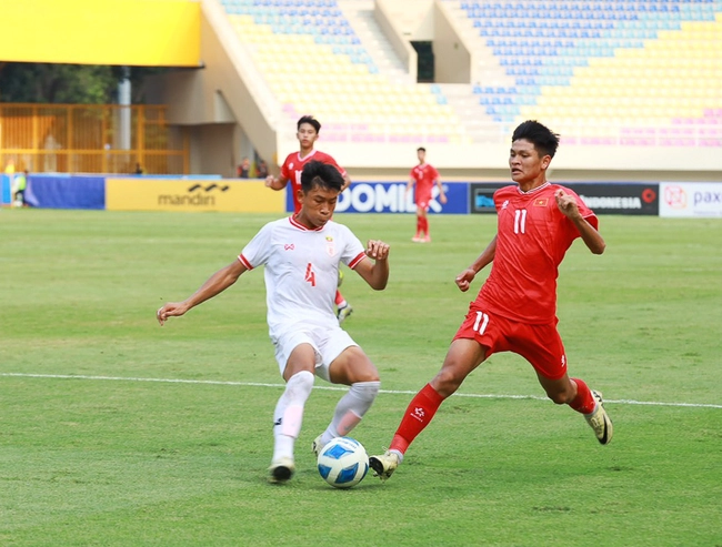 TRỰC TIẾP bóng đá Việt Nam vs Indonesia (15h00 hôm nay), U16 Đông Nam Á 2024 - Ảnh 1.
