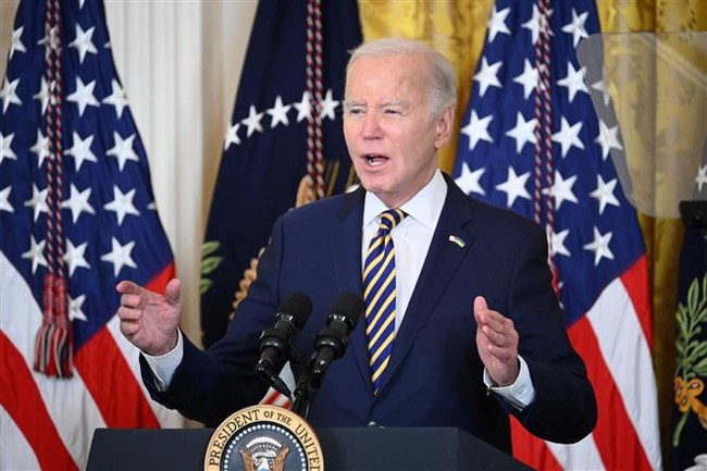 Bầu cử Mỹ 2024: Tổng thống Joe Biden trấn an các nhà tài trợ sau màn tranh luận trực tiếp đầu tiên - Ảnh 1.