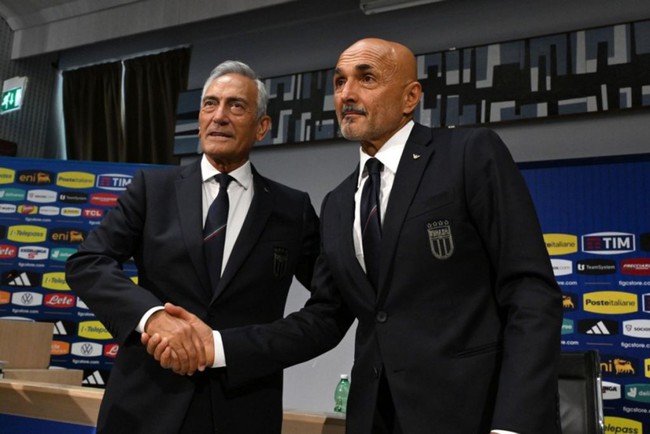 Chủ tịch FIGC Gravina thông báo HLV Luciano Spalletti tiếp tục dẫn dắt tuyển Ý sau thất bại bẽ bàng ở EURO 2024