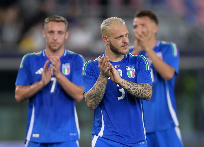 Italy: Nhà vô địch chưa sẵn sàng - Ảnh 1.